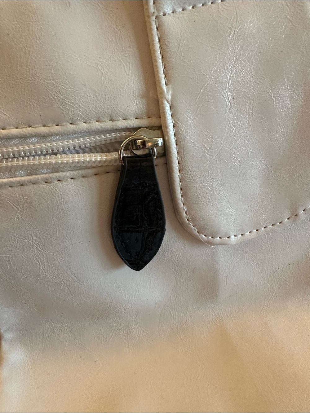 White Leather-Style Shoulder Bag with Black Accent Details - Picture 6 of 8
